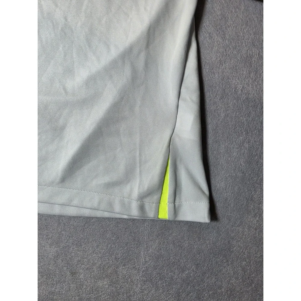 Nike Dri-FIT Strike Women Soccer Top Platinum DX0517-043 Size Small NWT NEW
